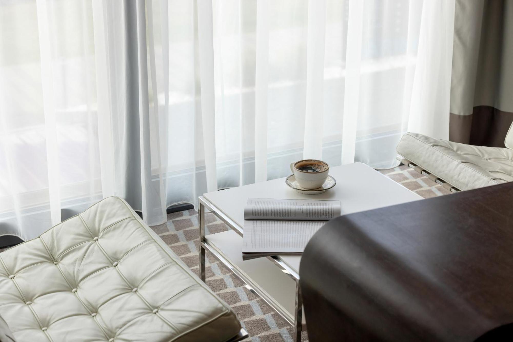Sea Breeze Private In Marine Apartment *