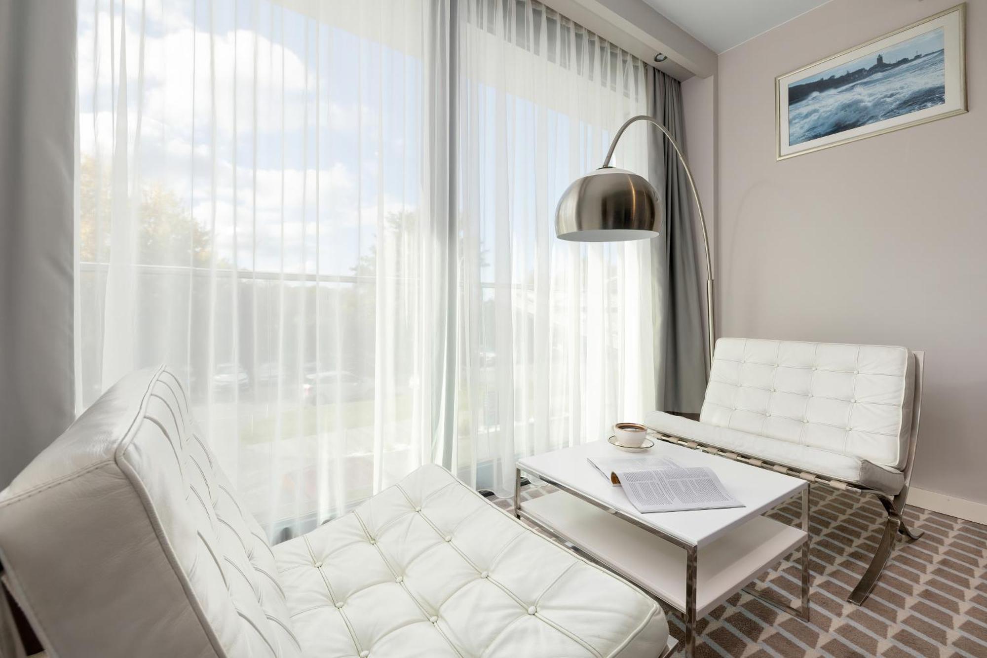 Sea Breeze Private In Marine Apartment