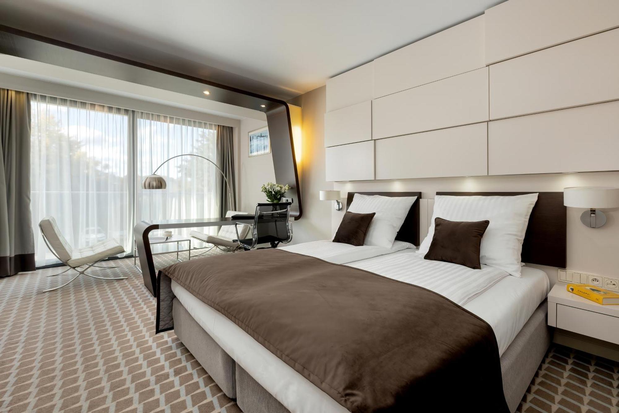 Sea Breeze Private In Marine Apartment *