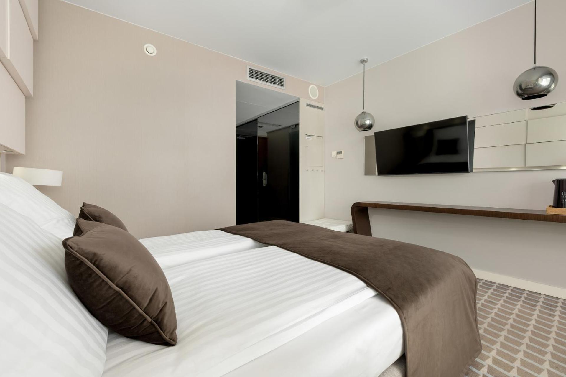 Sea Breeze Private In Marine Apartment